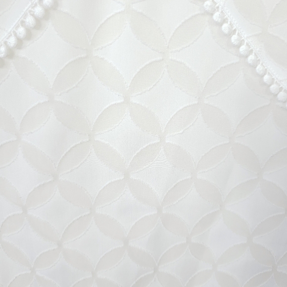 ST. JOHN silk lined White Collection Medallion Fil Coupe Blouse size Med… - Picture 6 of 8